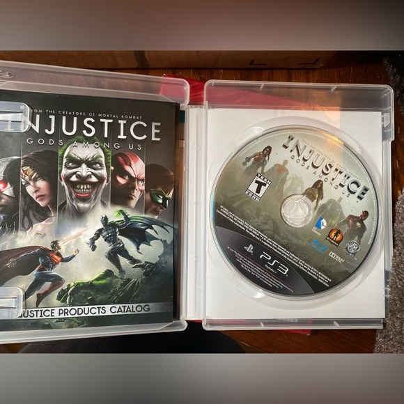 Injustice : Gods Among Us - PS3 - Picture 3 of 3